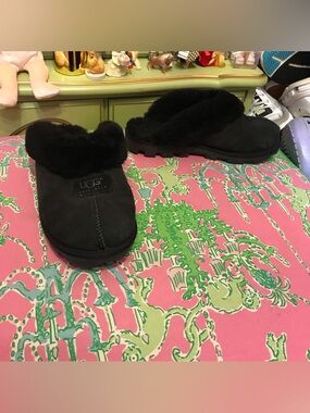 UGG Coquette Shearling Slippers Size 9